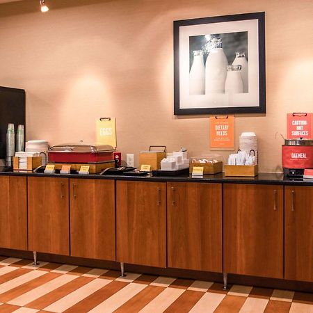 Hampton Inn Gloucester Exteriér fotografie