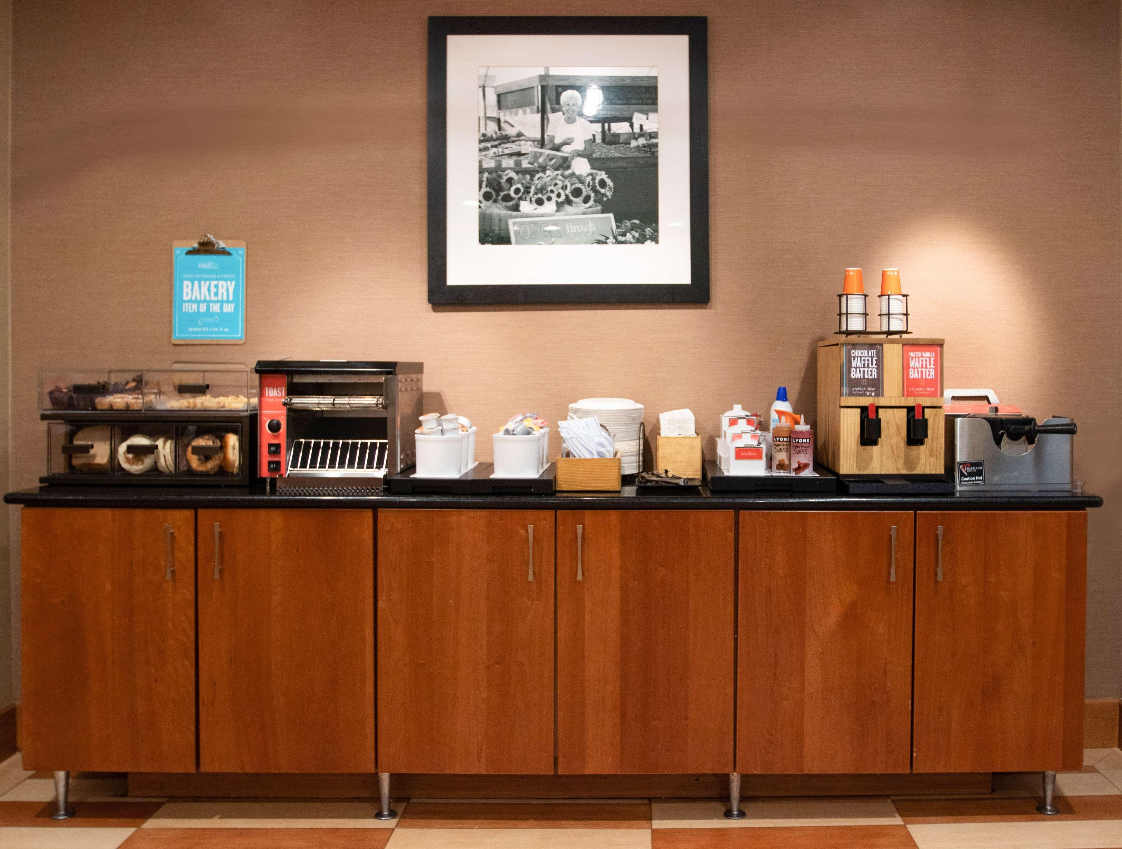 Hampton Inn Gloucester Exteriér fotografie