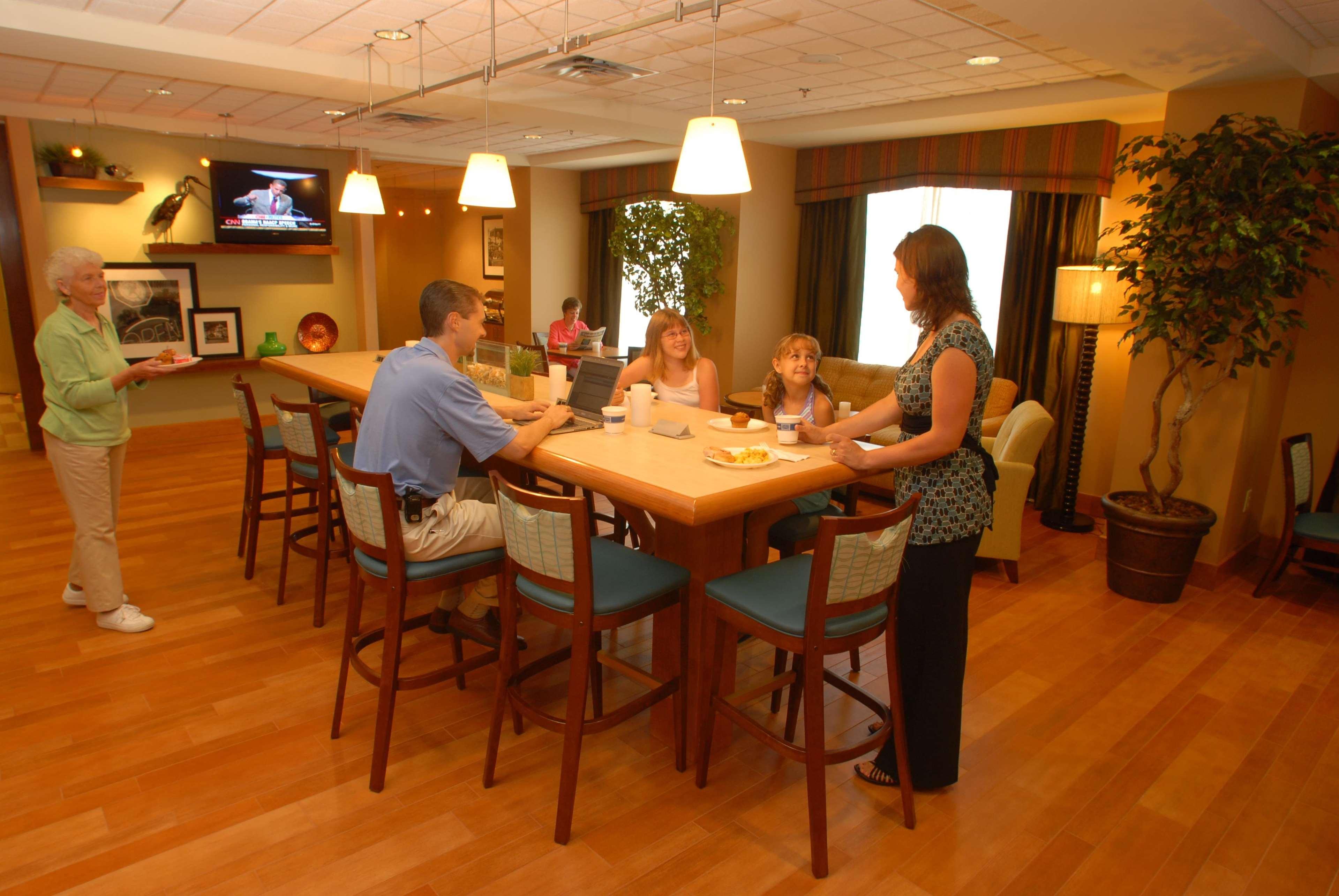 Hampton Inn Gloucester Exteriér fotografie