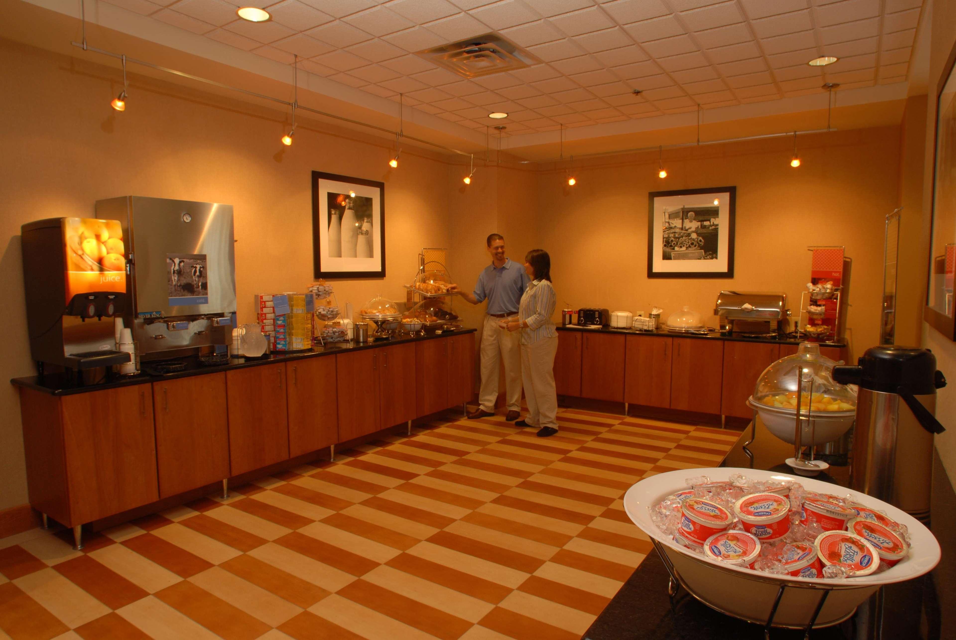 Hampton Inn Gloucester Exteriér fotografie