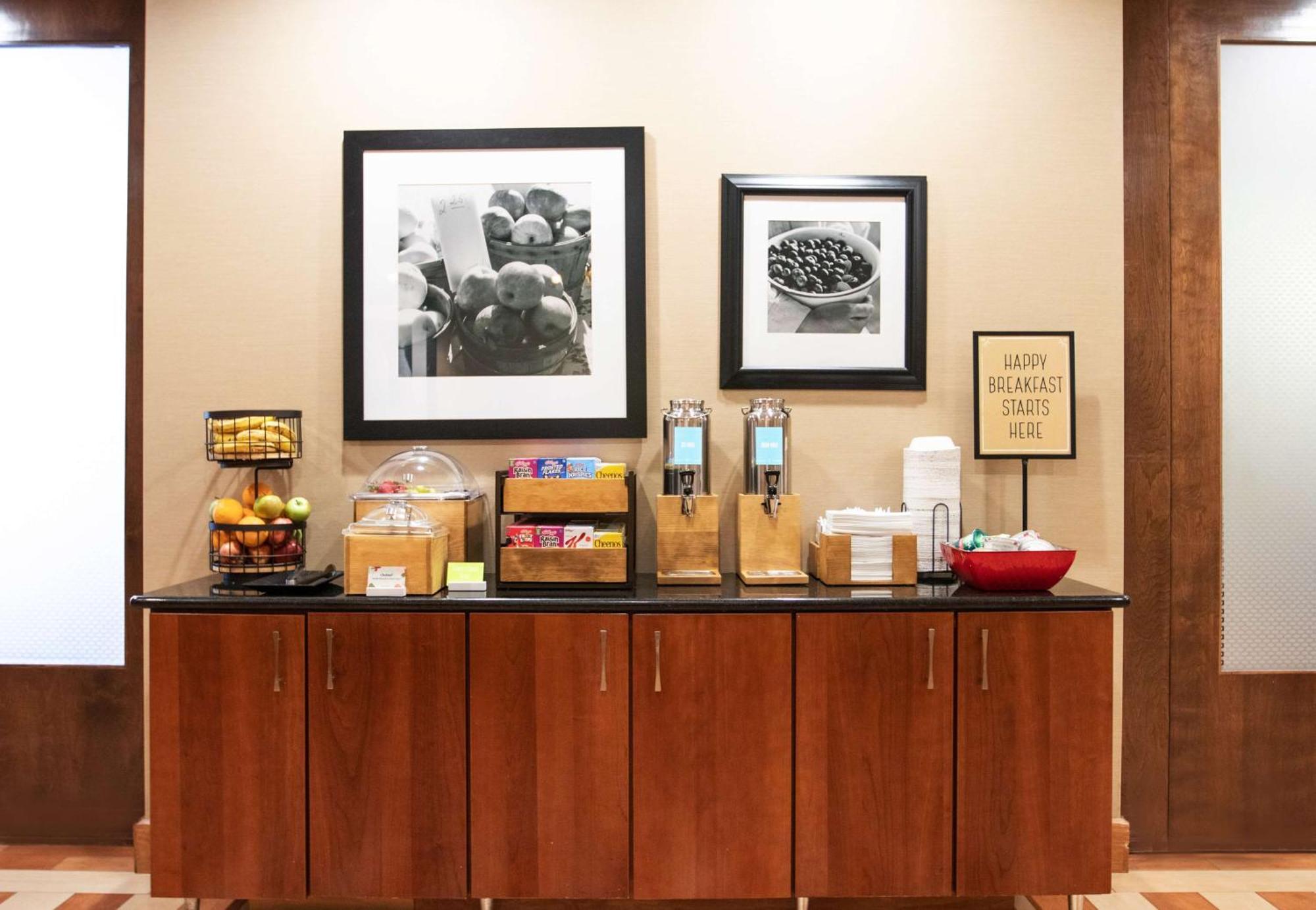 Hampton Inn Gloucester Exteriér fotografie