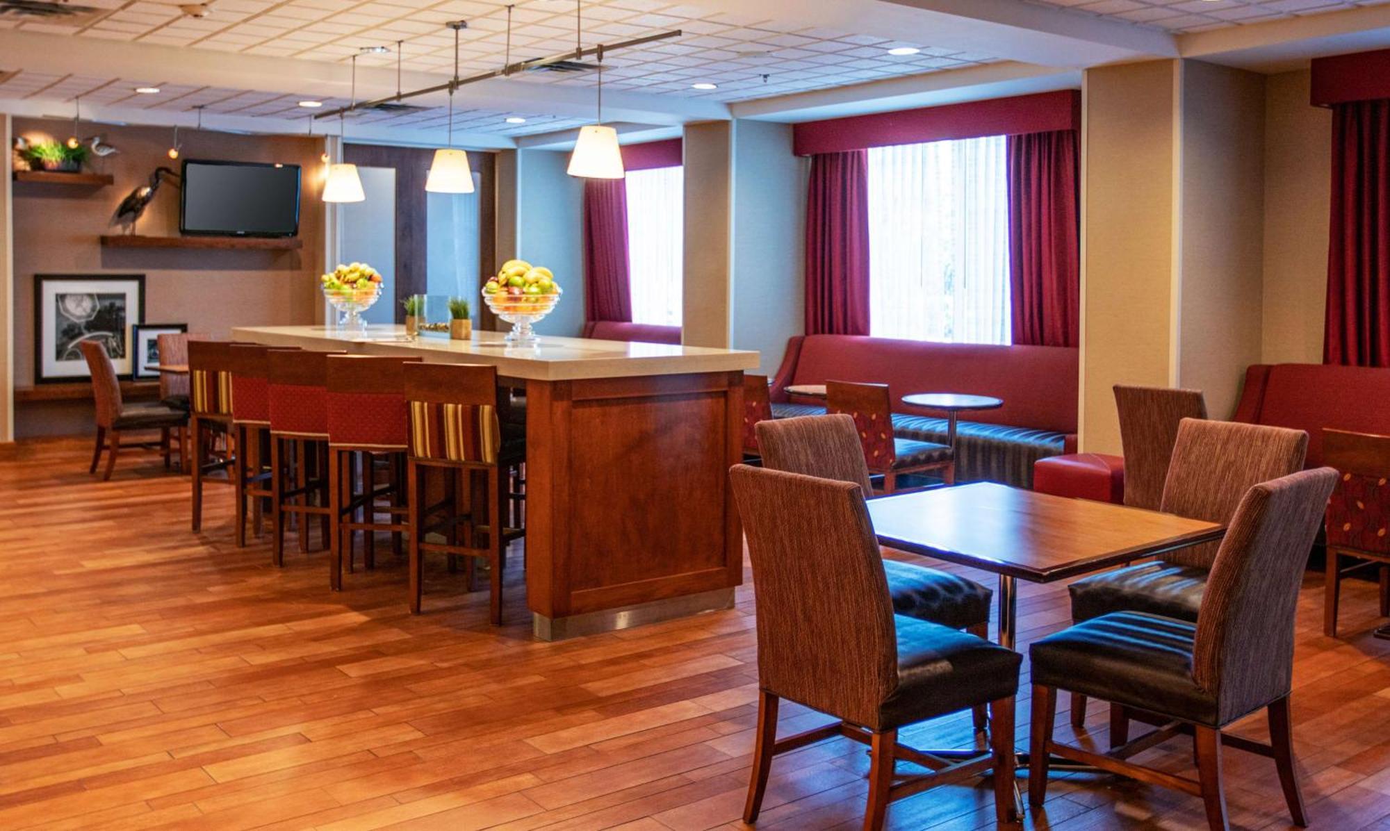 Hampton Inn Gloucester Exteriér fotografie