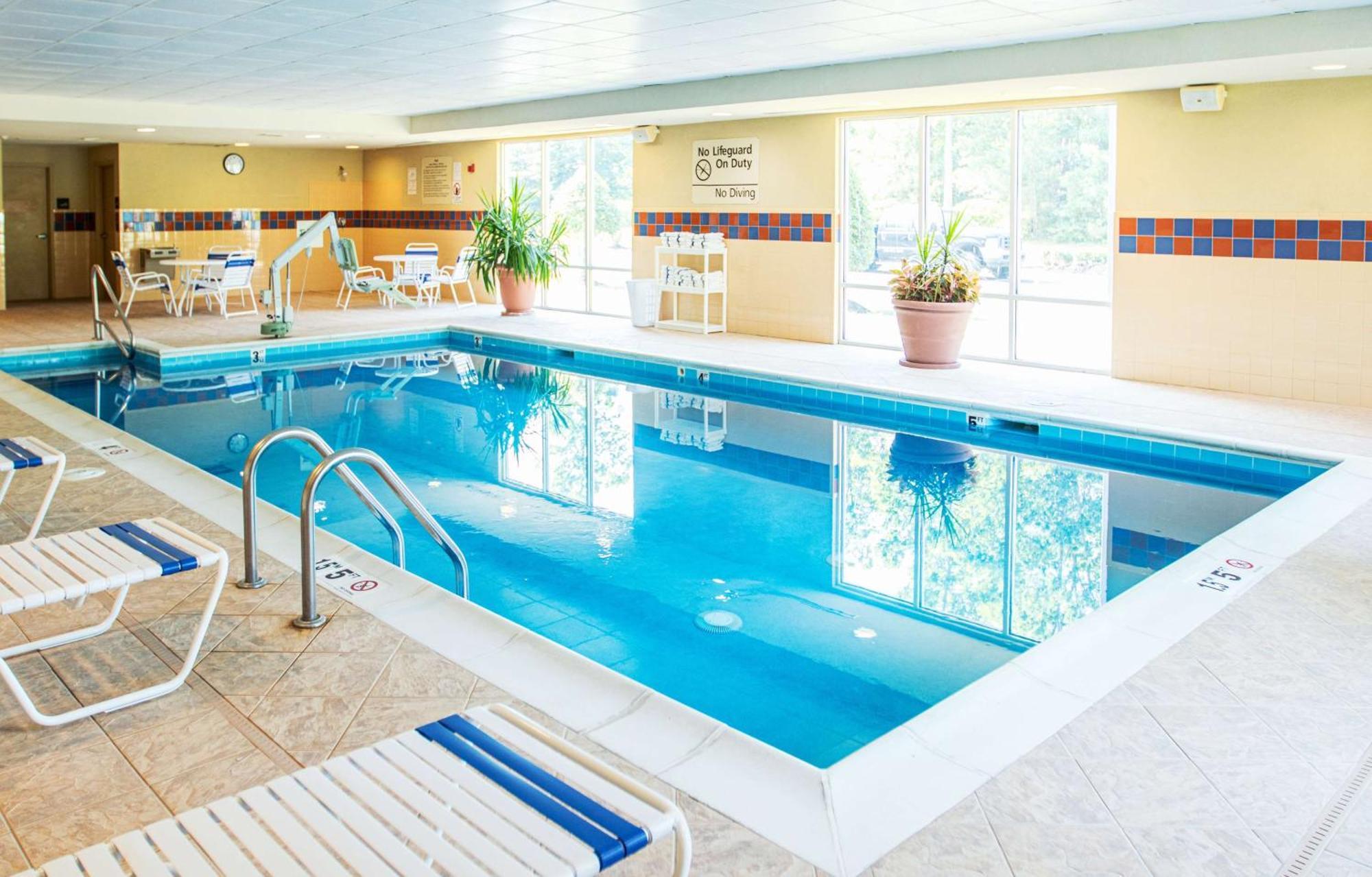 Hampton Inn Gloucester Exteriér fotografie